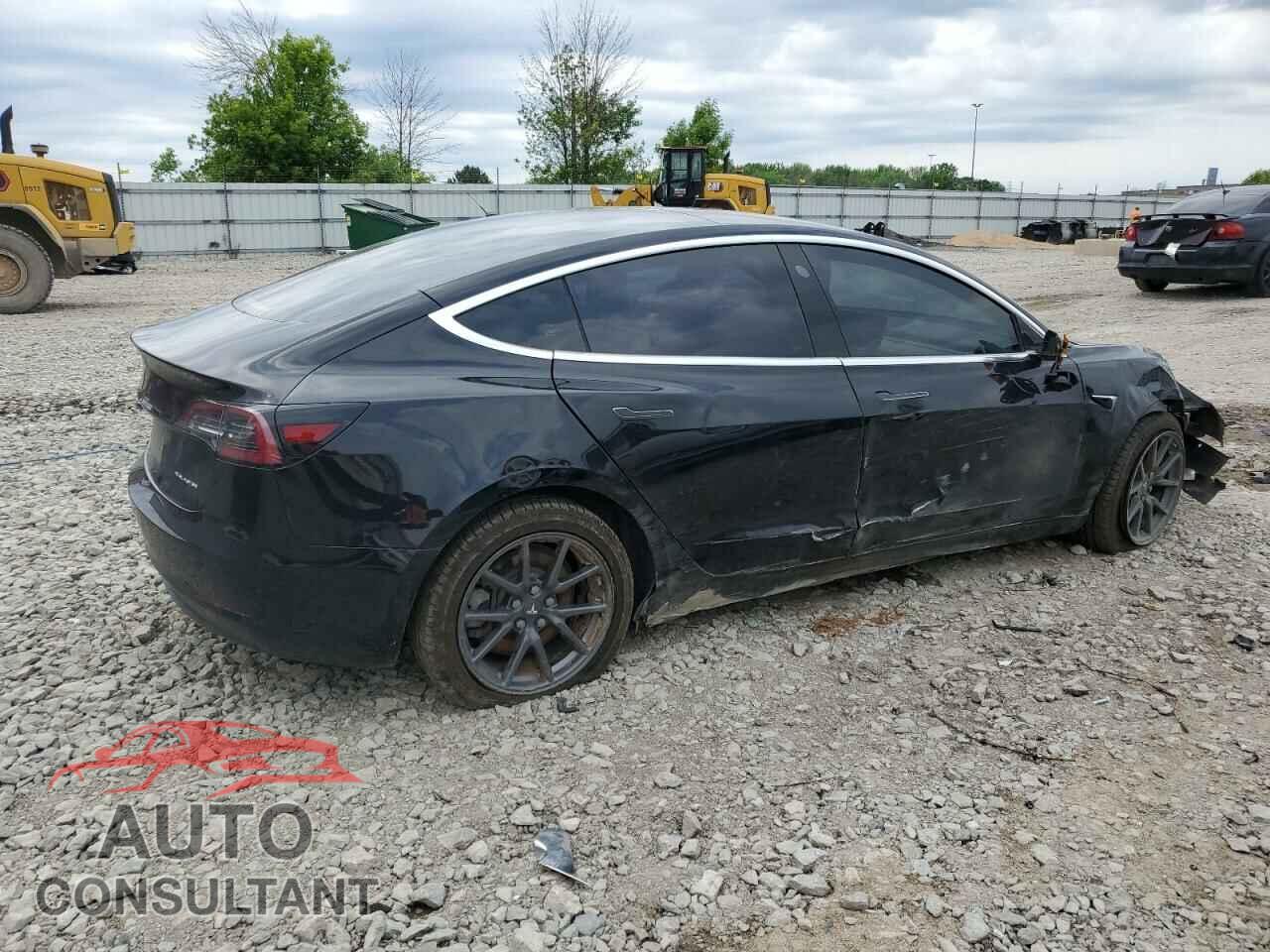 TESLA MODEL 3 2019 - 5YJ3E1EB5KF199176