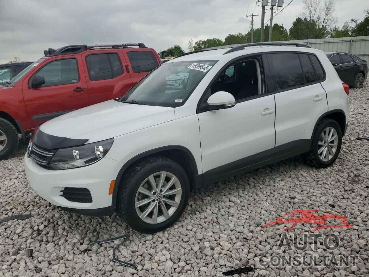 VOLKSWAGEN TIGUAN 2017 - WVGBV7AX5HK052542