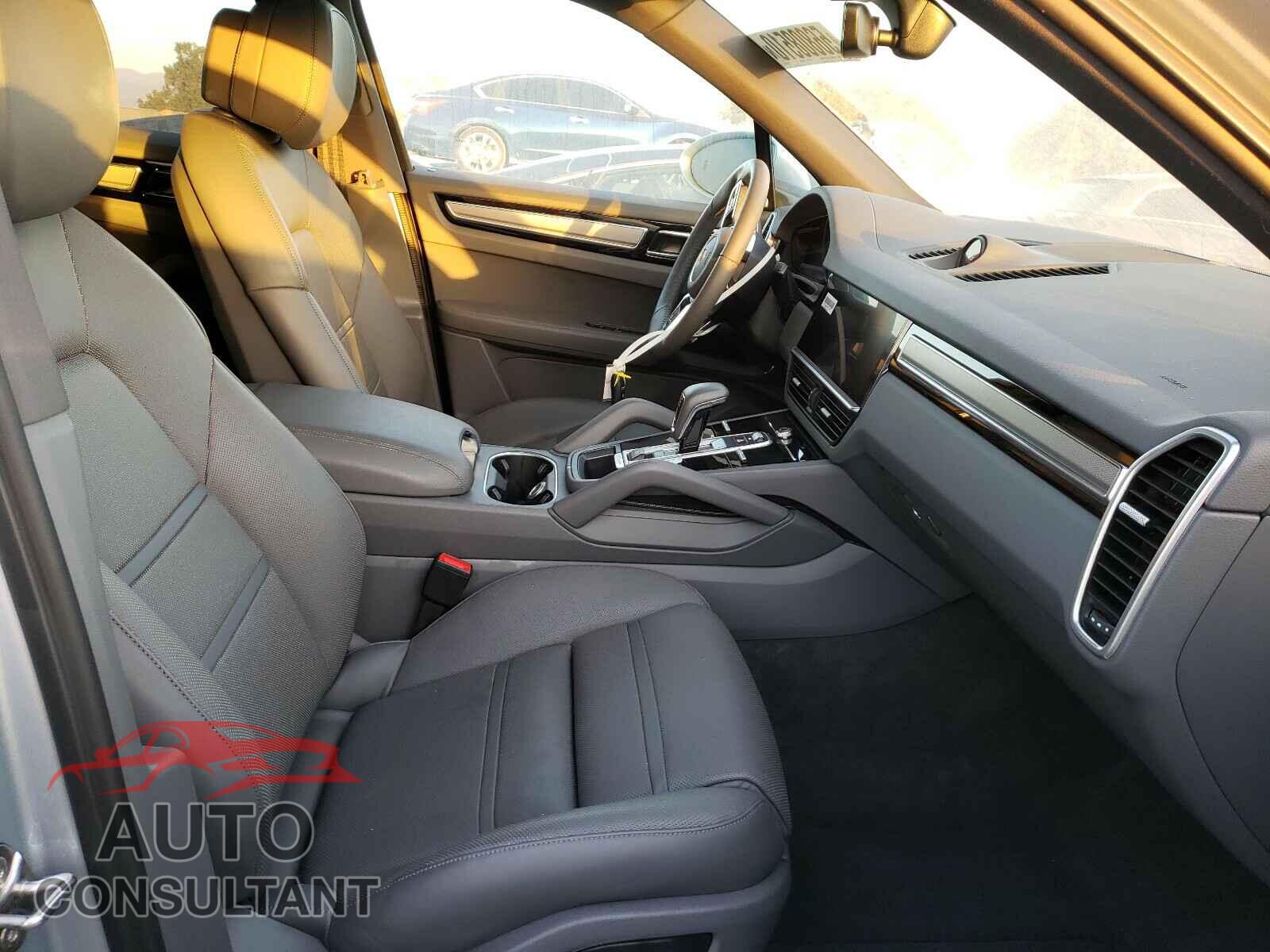 PORSCHE CAYENNE 2019 - WP1AA2AY5KDA12317