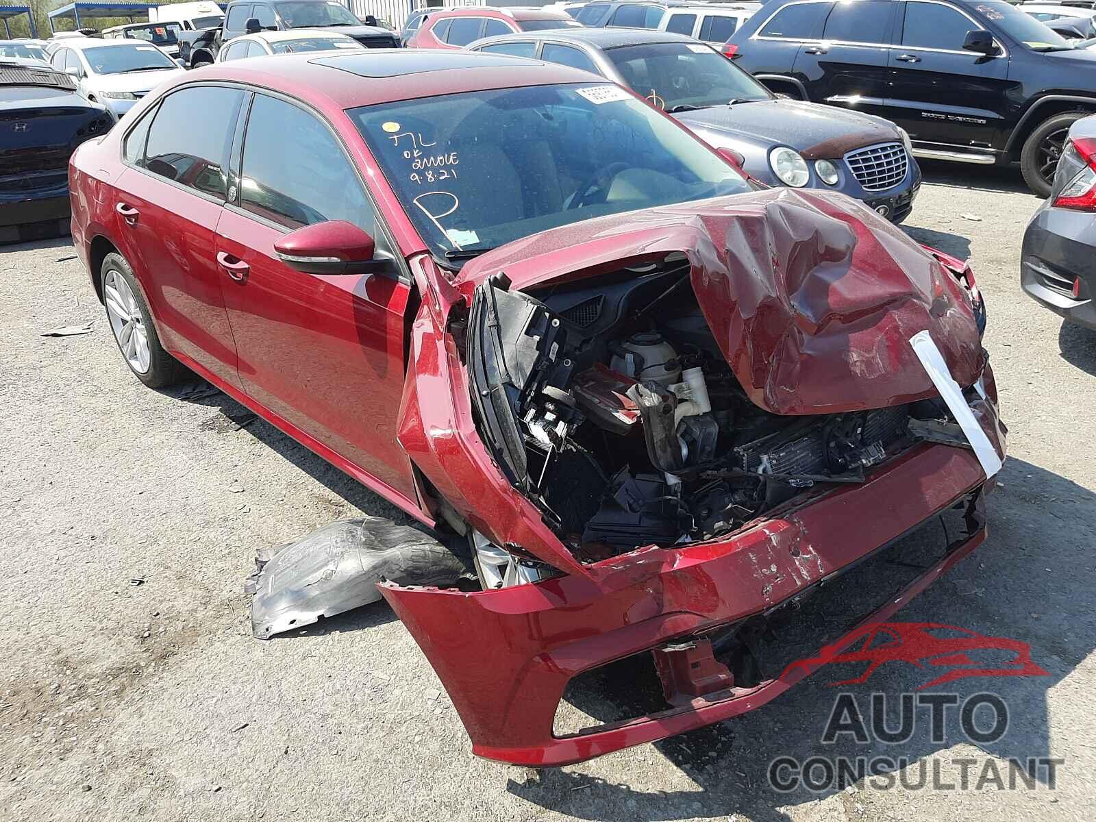 VOLKSWAGEN PASSAT 2019 - 1VWLA7A39KC010729