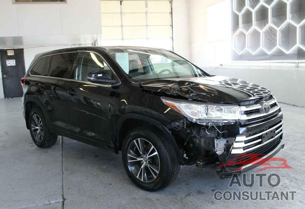 TOYOTA HIGHLANDER 2018 - 5TDBZRFH5JS895676