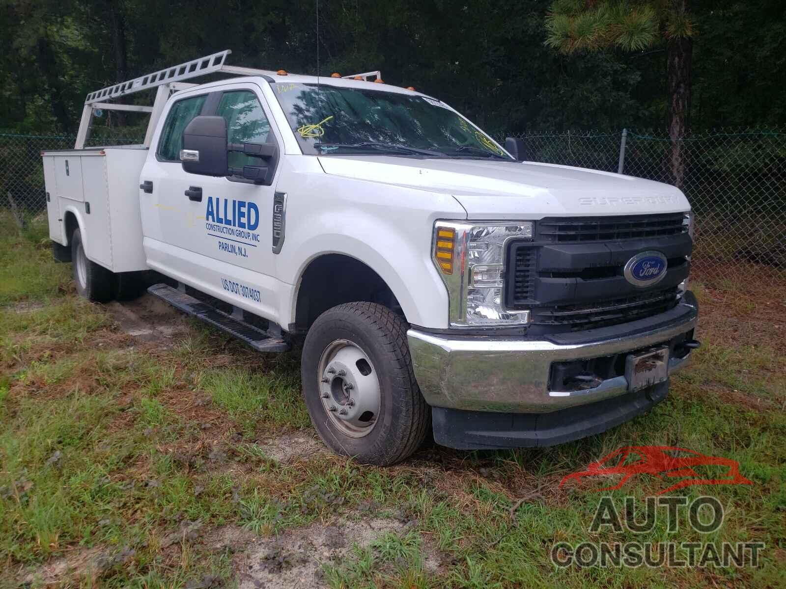 FORD F350 2018 - 1FD8W3H6XJEC27658