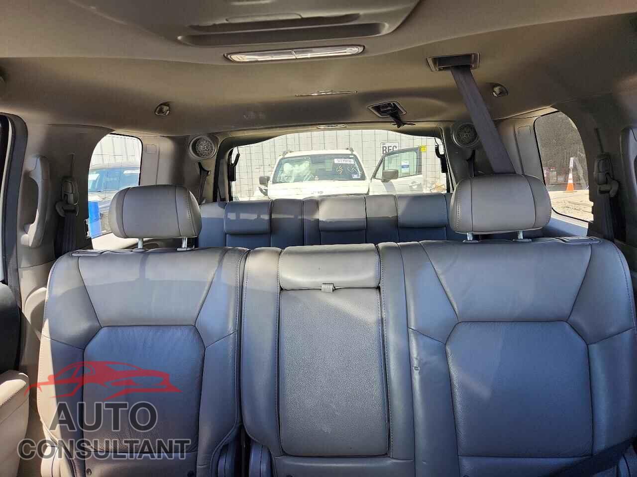 HONDA PILOT 2011 - 5FNYF4H94BB036094