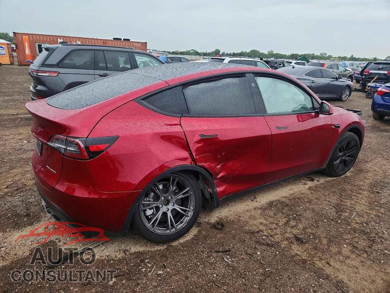 TESLA MODEL Y 2025 - 7SAYGDEE4SF288719