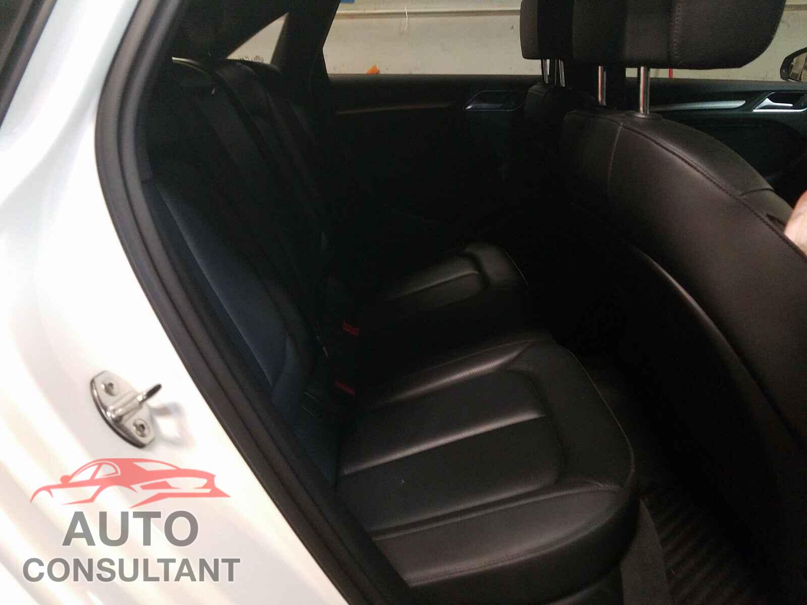 AUDI A3 2017 - WAUB8GFF3H1045667