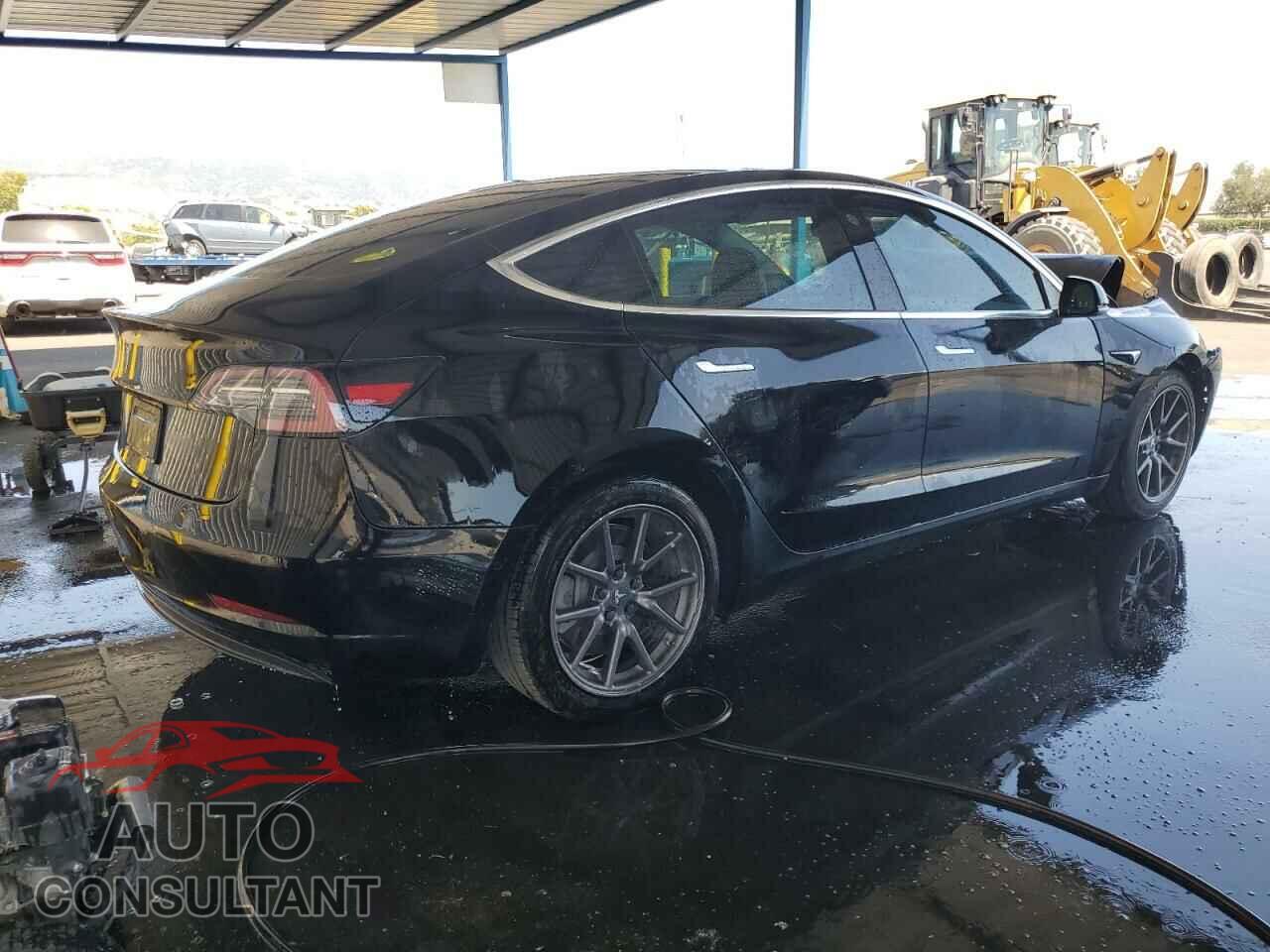 TESLA MODEL 3 2019 - 5YJ3E1EA8KF305417