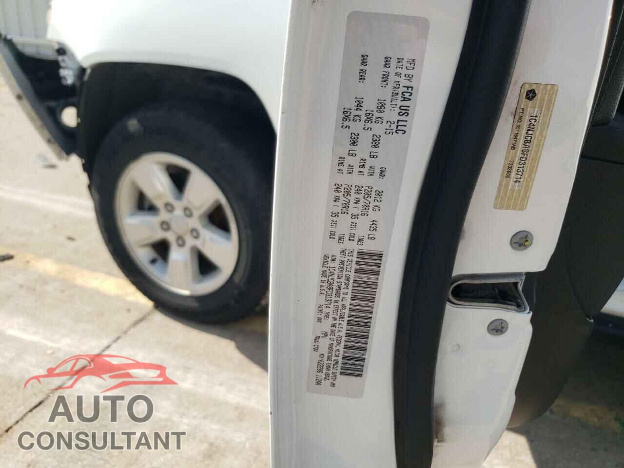 JEEP COMPASS 2015 - 1C4NJCBA8FD313714