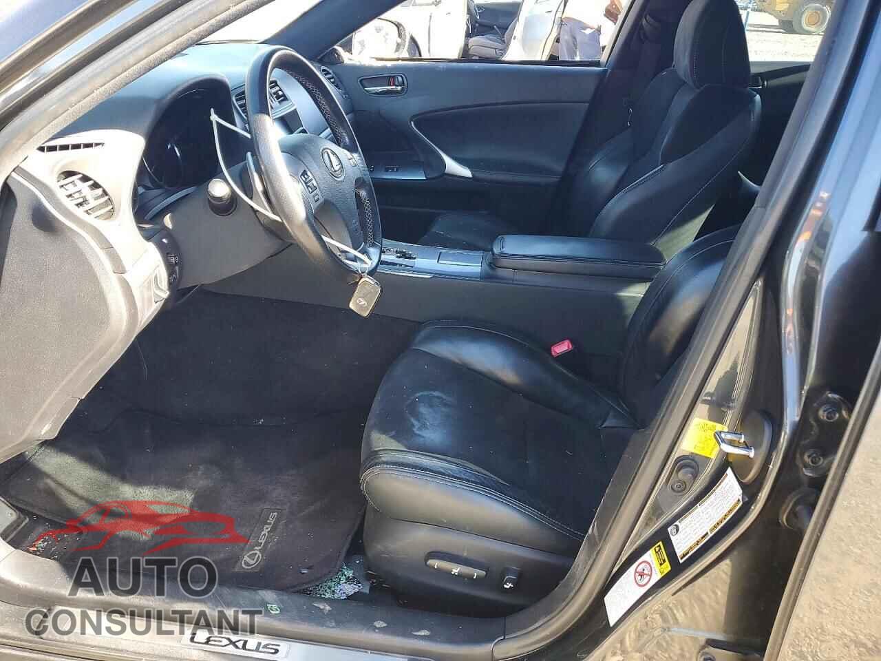 LEXUS IS 2011 - JTHBF5C21B5144419