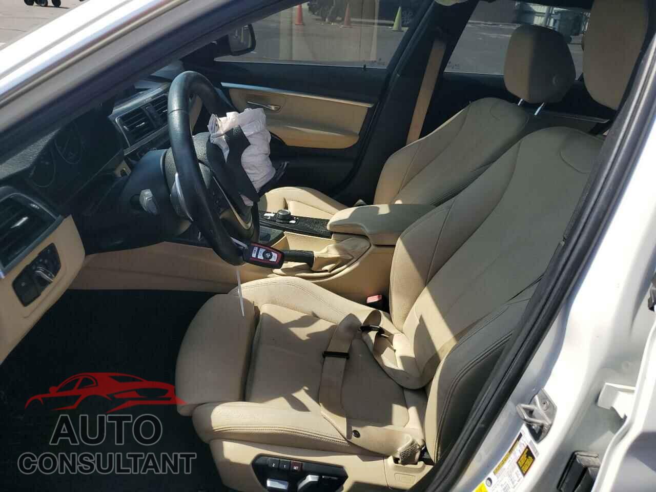 BMW 3 SERIES 2018 - WBA8B9C58JEE80964