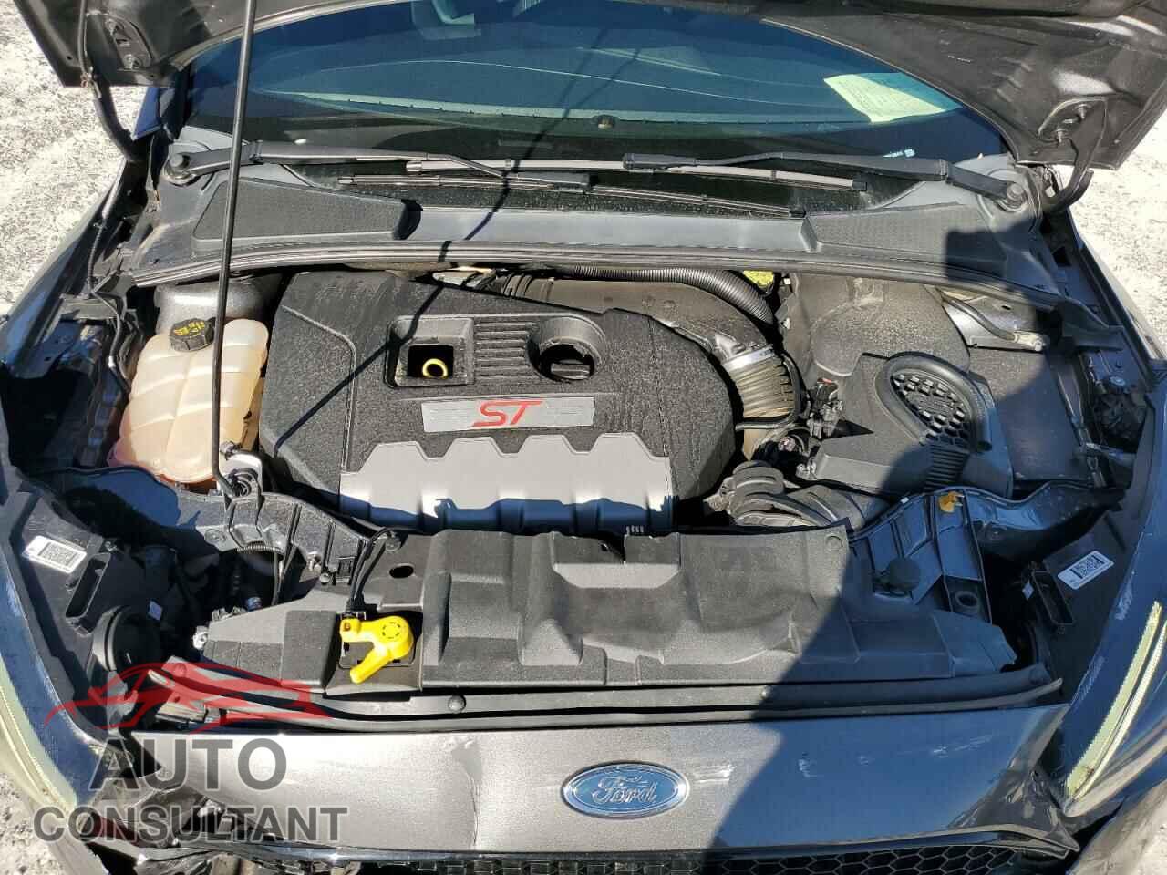 FORD FOCUS 2017 - 1FADP3L95HL336414