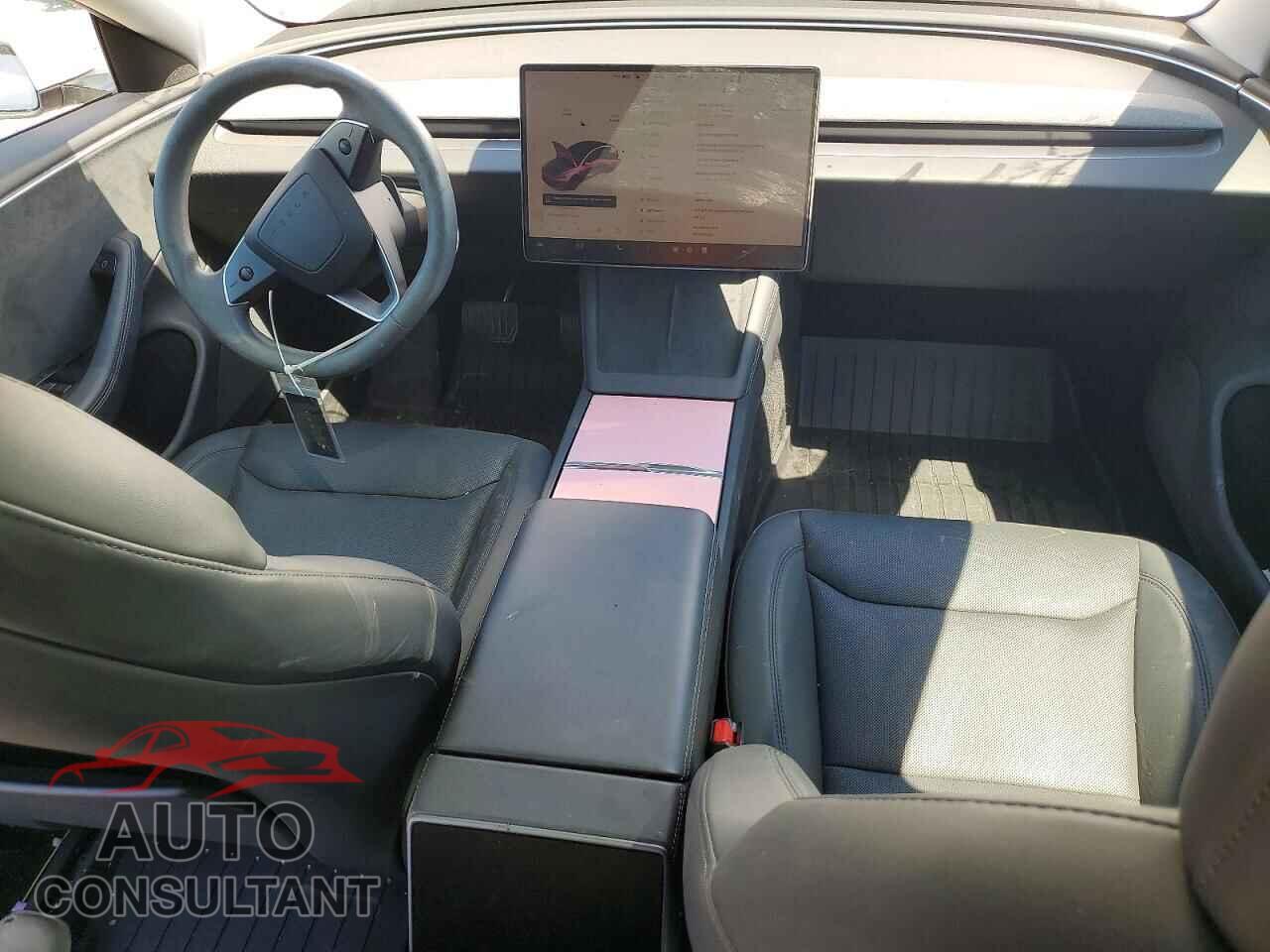 TESLA MODEL 3 2024 - 5YJ3E1EB8RF750856