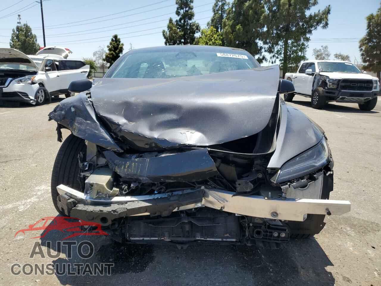 TESLA MODEL 3 2024 - 5YJ3E1EA2RF727628