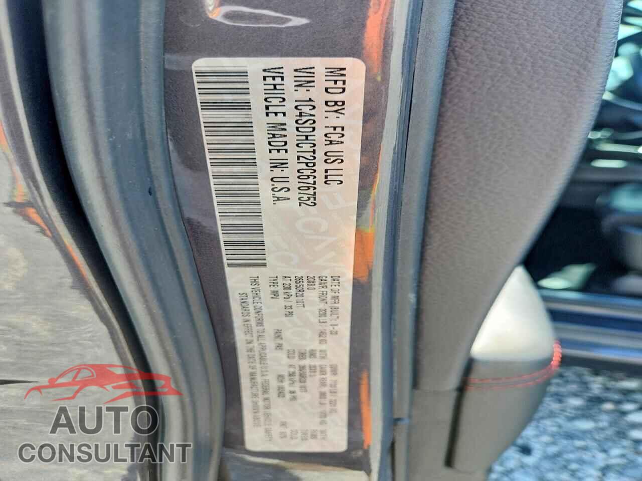 DODGE DURANGO 2023 - 1C4SDHCT2PC676752
