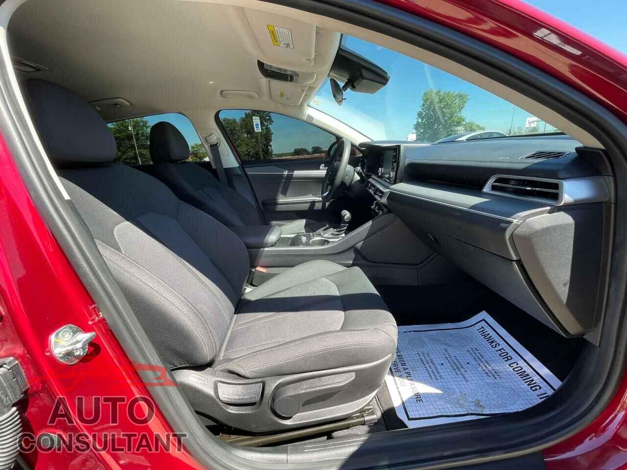 KIA K5 2023 - 5XXG14J22PG194574