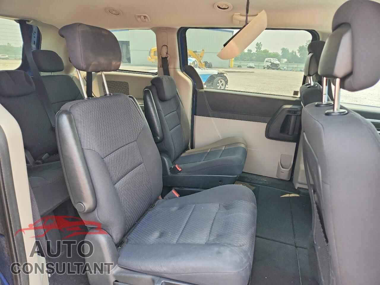 DODGE CARAVAN 2010 - 2D4RN4DE2AR490988