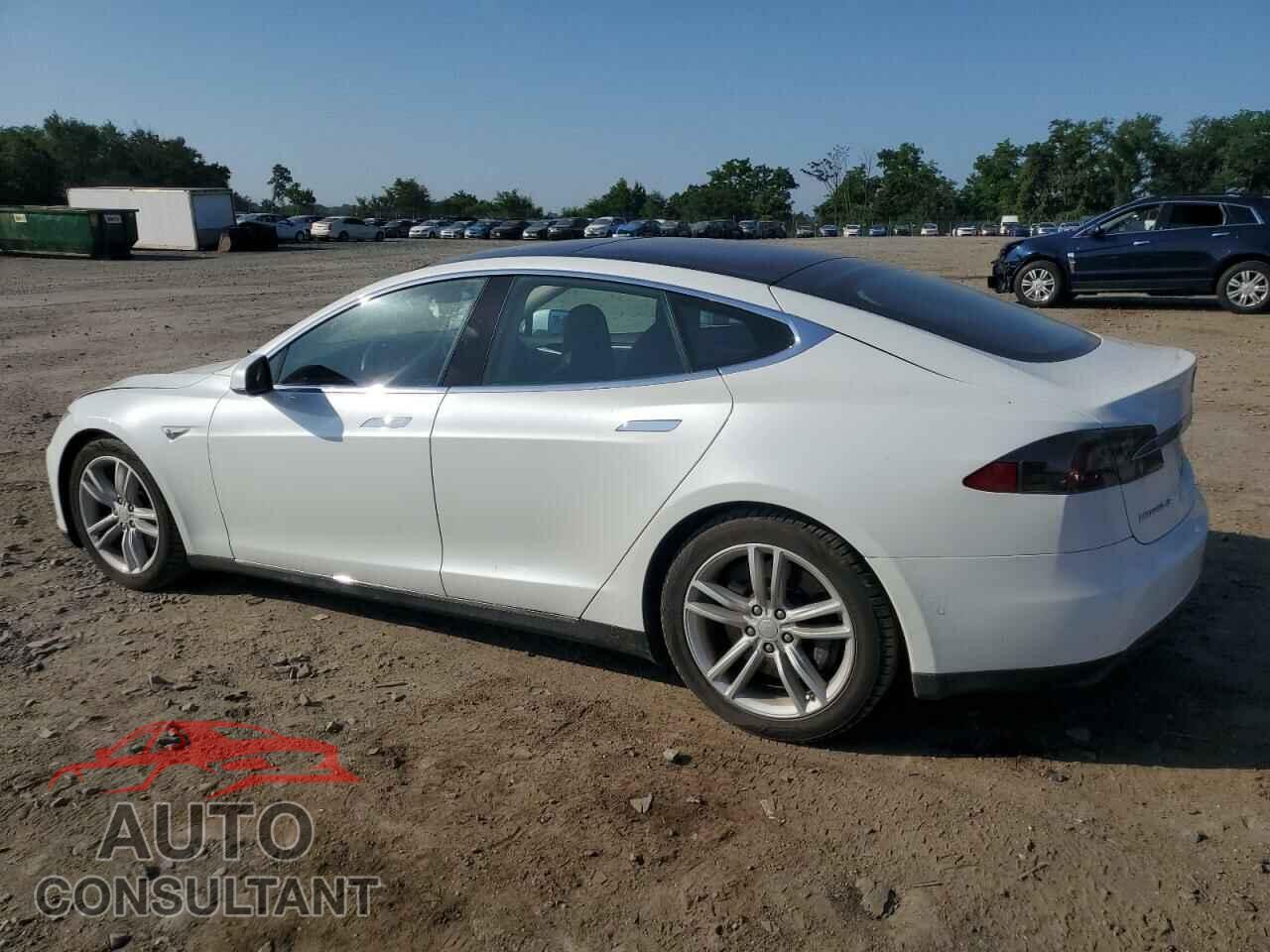 TESLA MODEL S 2015 - 5YJSA1H22FF096015