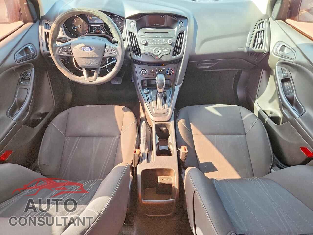FORD FOCUS 2016 - 1FADP3E25GL379200