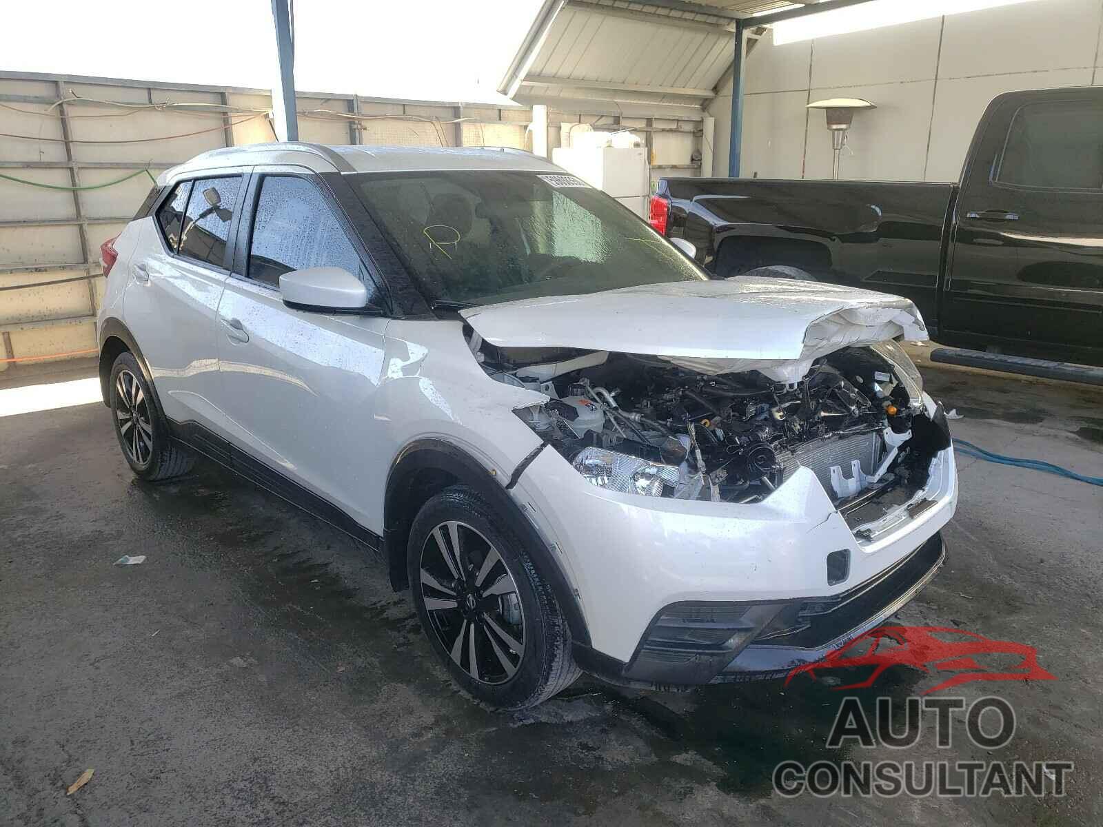 NISSAN KICKS 2018 - 3N1CP5CU4JL531651