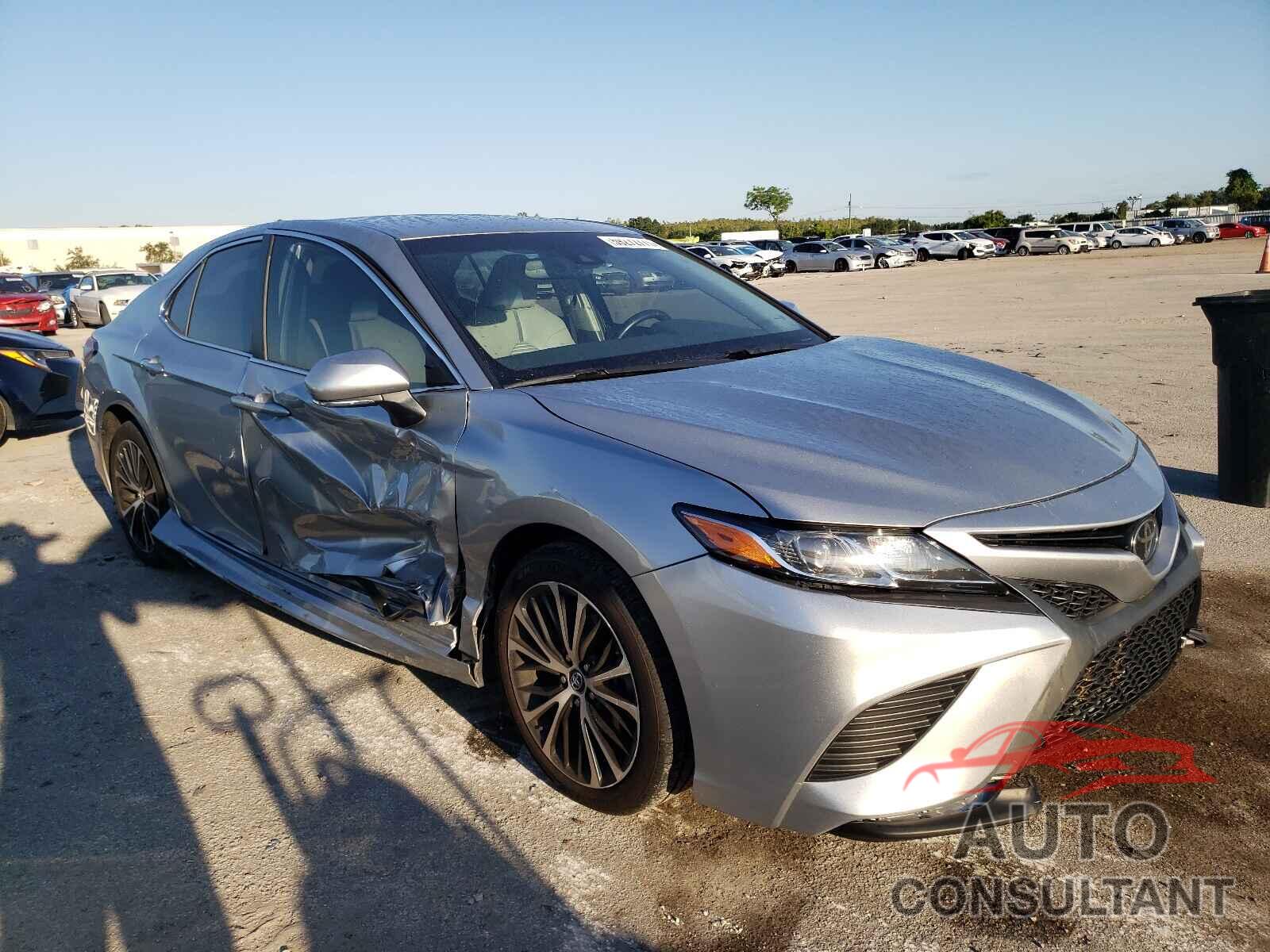 TOYOTA CAMRY 2018 - 4T1B11HK4JU635164