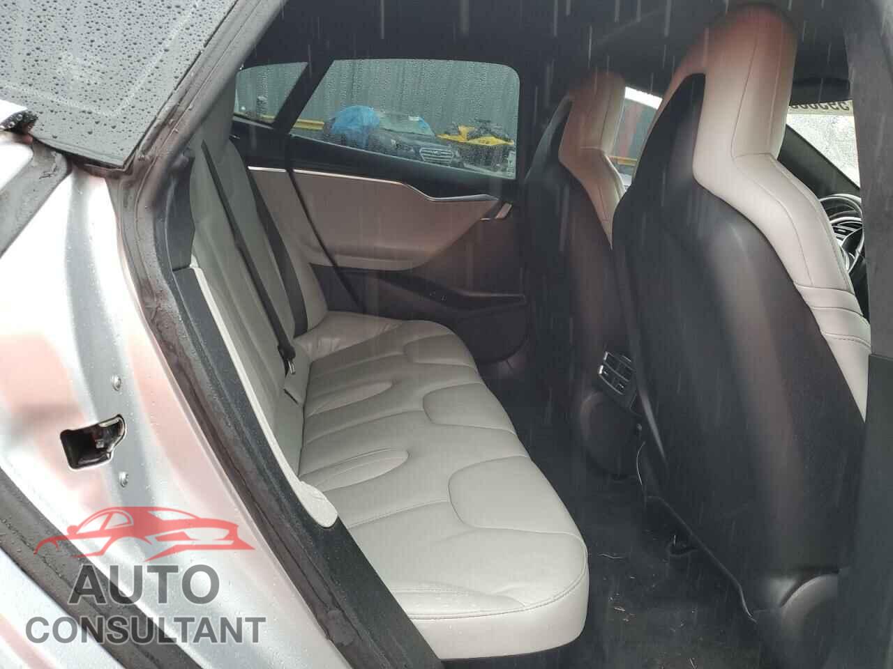 TESLA MODEL S 2016 - 5YJSA1E21GF124943