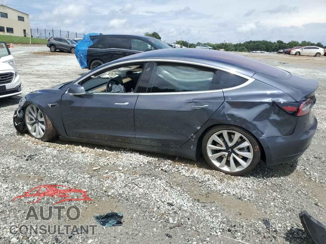 TESLA MODEL 3 2018 - 5YJ3E1EA9JF017680