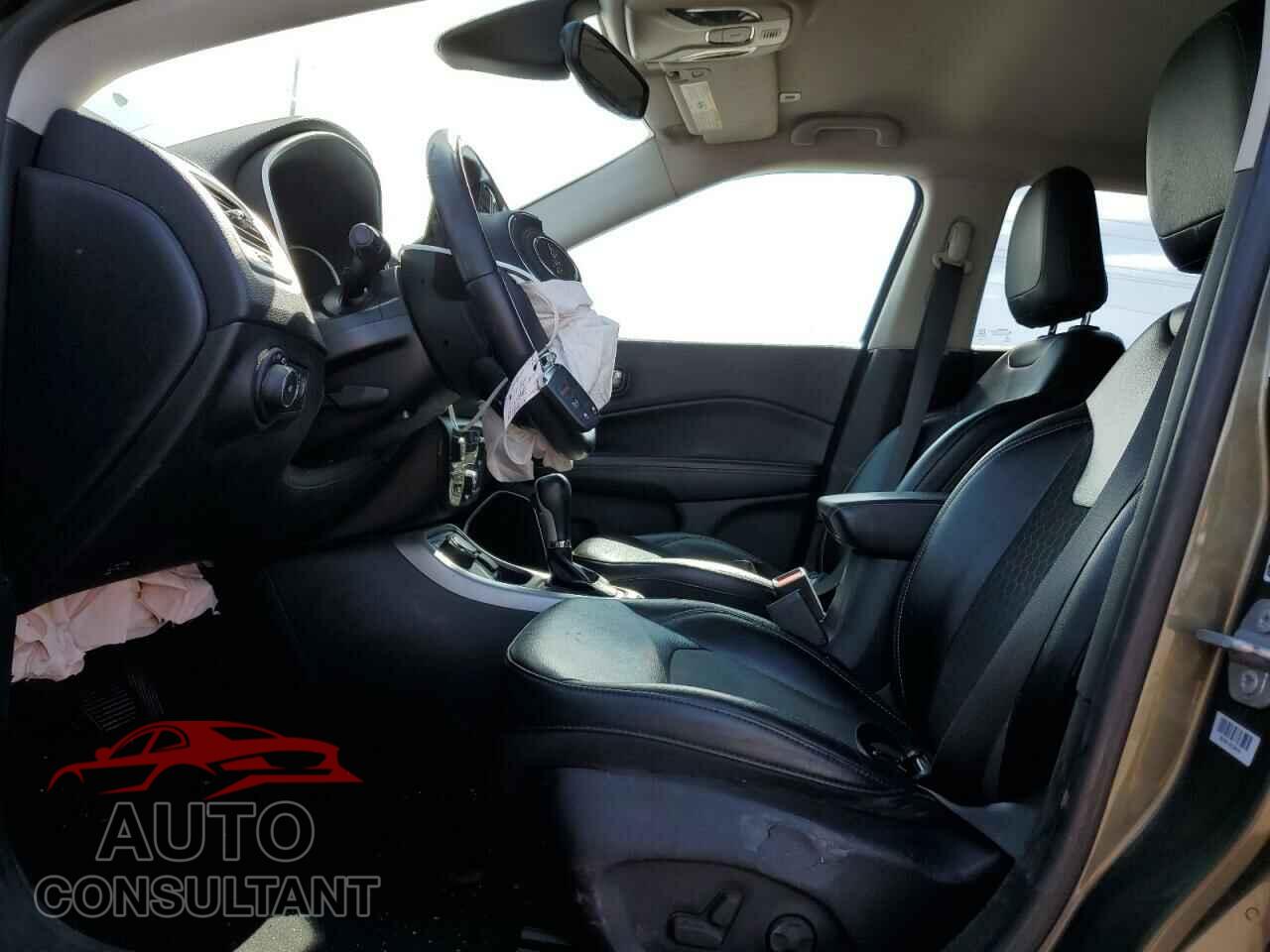 JEEP COMPASS 2018 - 3C4NJDBB2JT418573