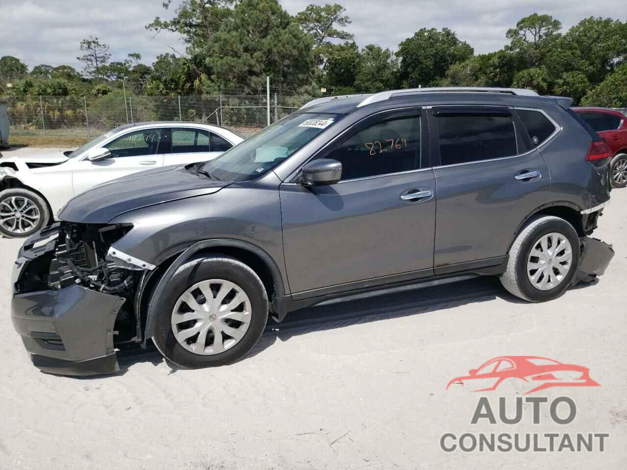 NISSAN ROGUE 2017 - KNMAT2MT1HP594080