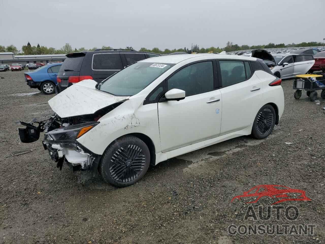 NISSAN LEAF 2023 - 1N4CZ1CV8PC552604