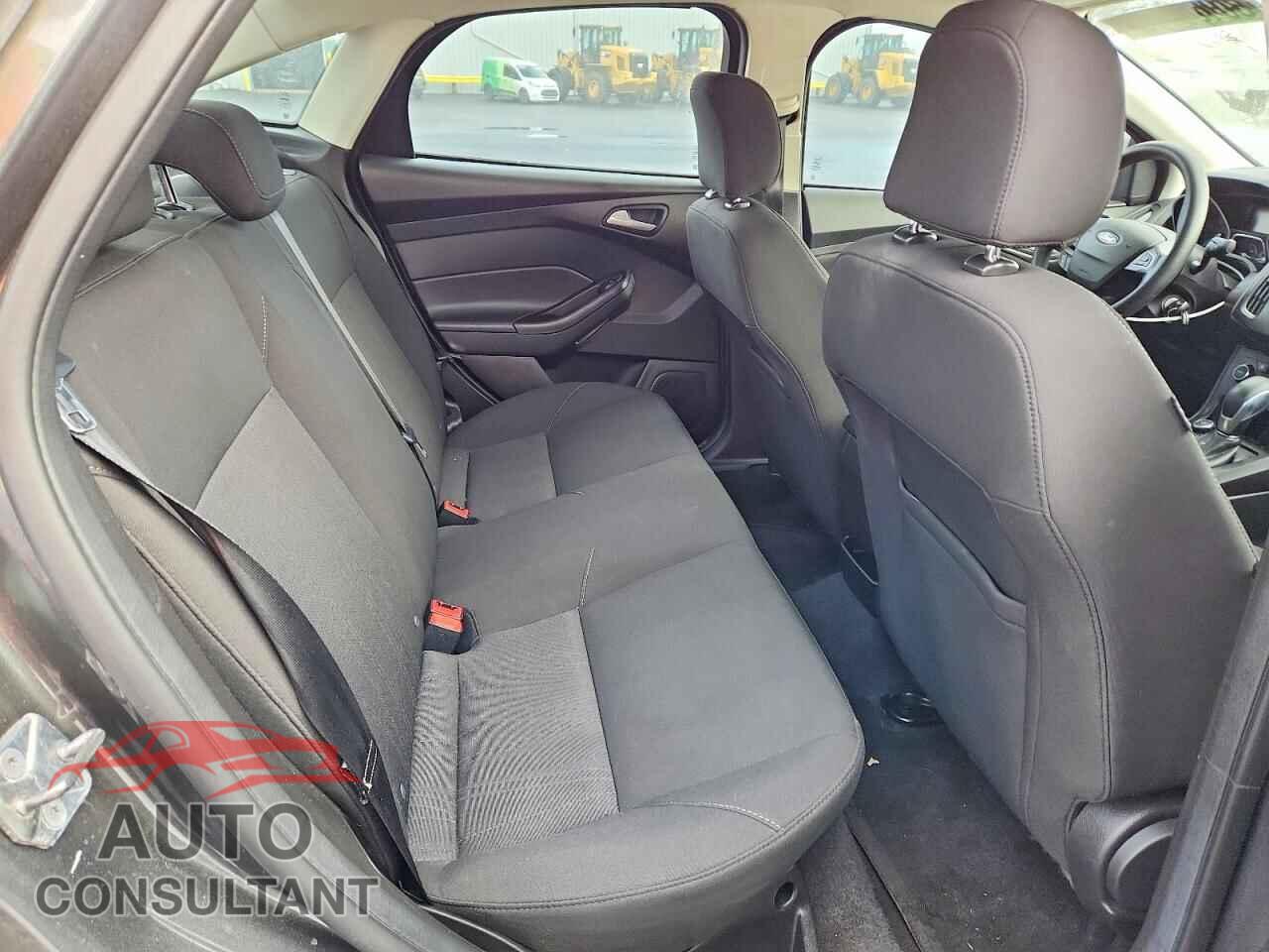 FORD FOCUS 2017 - 1FADP3FE4HL310041