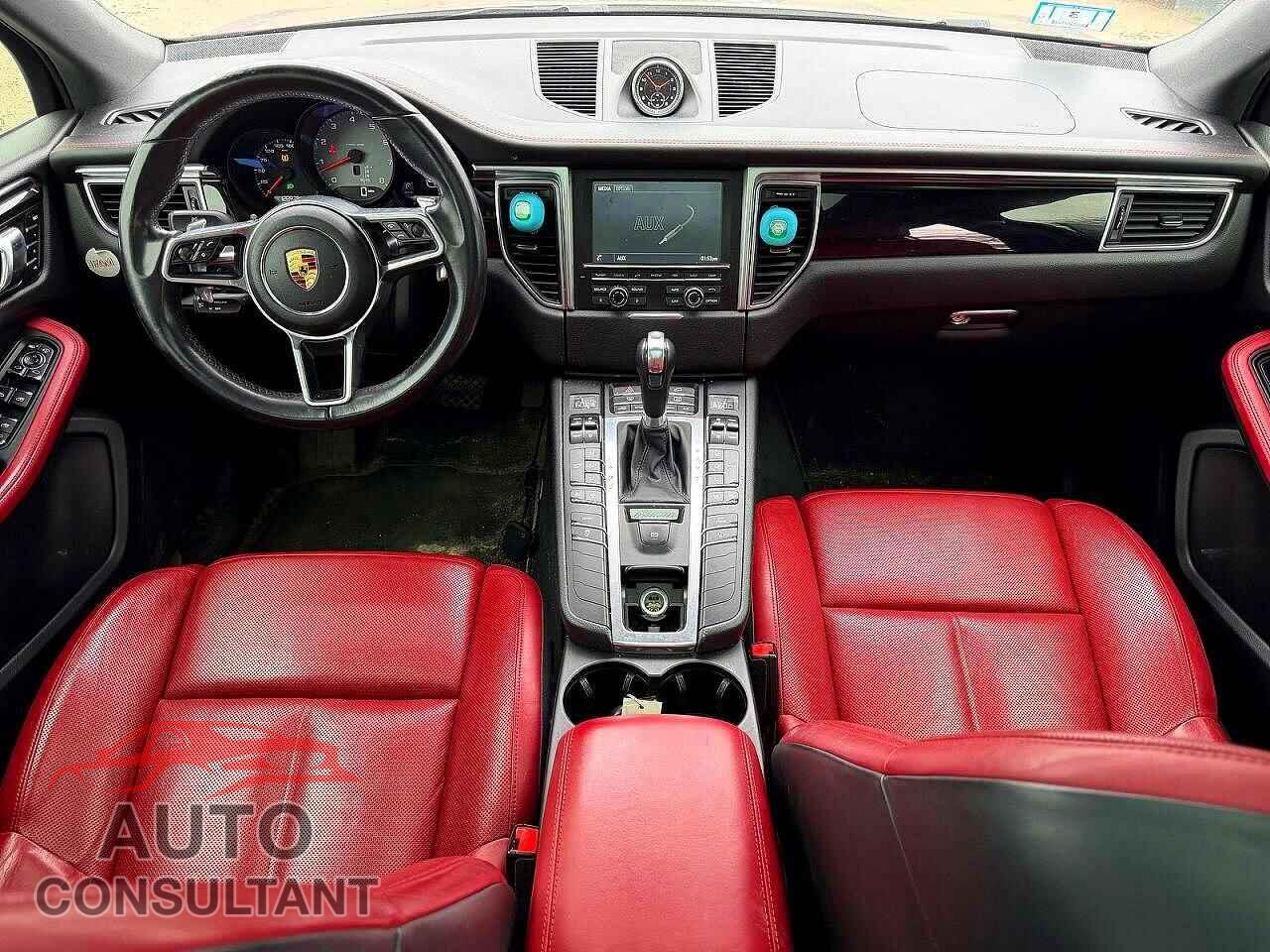PORSCHE MACAN 2016 - WP1AB2A57GLB45029