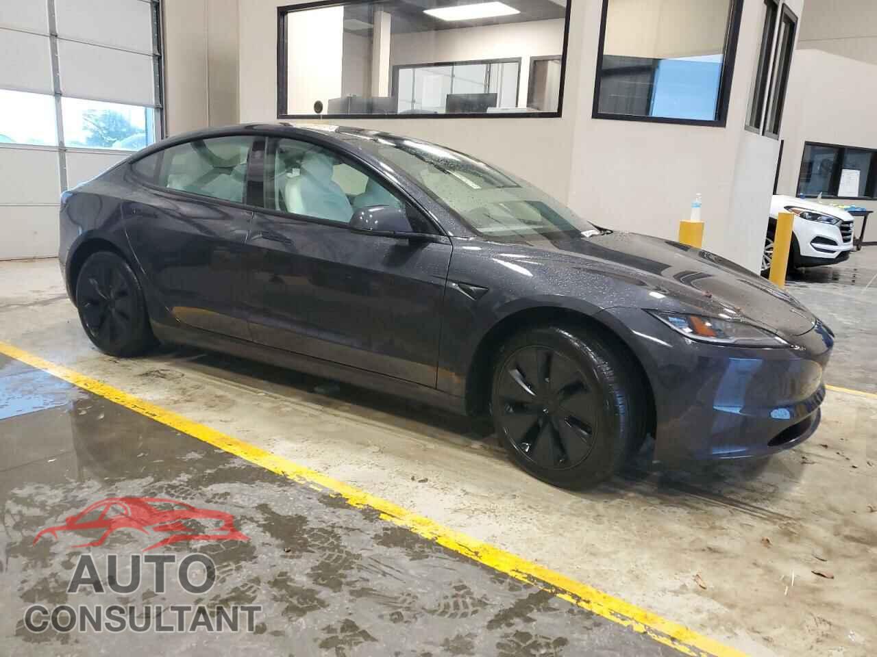 TESLA MODEL 3 2024 - 5YJ3E1EA9RF826639