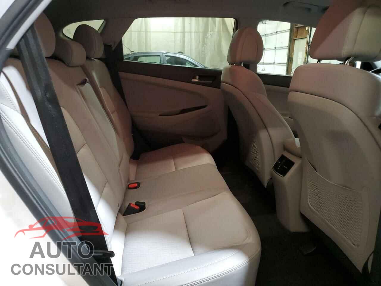 HYUNDAI TUCSON 2017 - KM8J3CA28HU333088