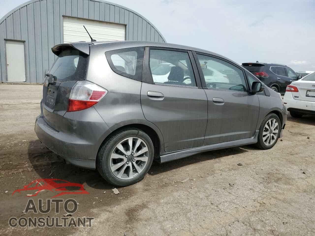 HONDA FIT 2013 - JHMGE8H58DC004413