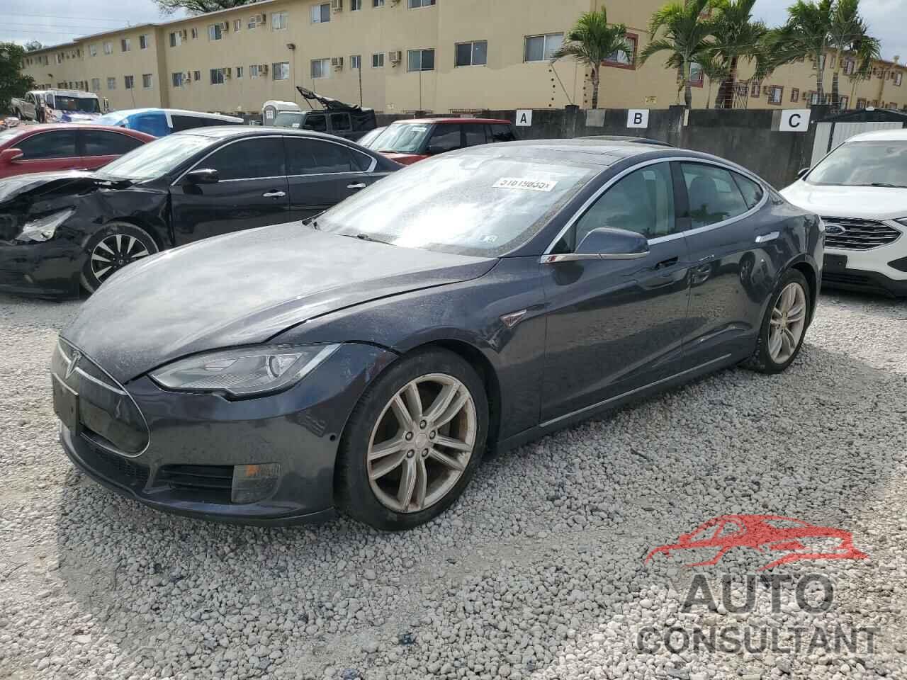TESLA MODEL S 2015 - 5YJSA1E26FF109725