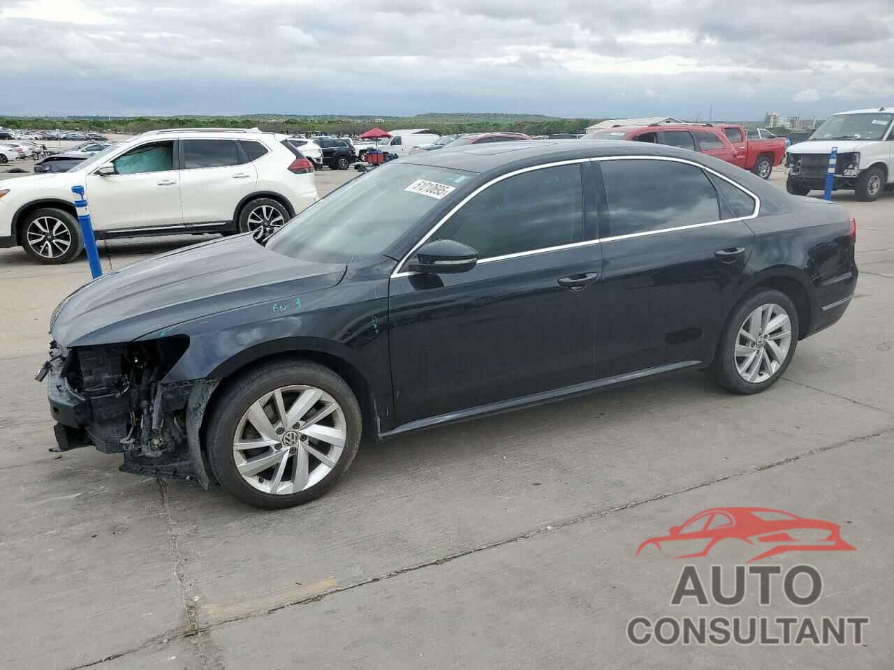 VOLKSWAGEN PASSAT 2018 - 1VWBA7A33JC023373