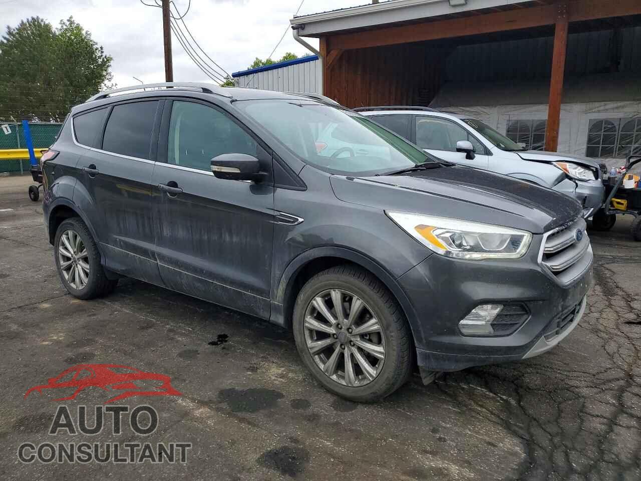 FORD ESCAPE 2017 - 1FMCU9J9XHUE16317
