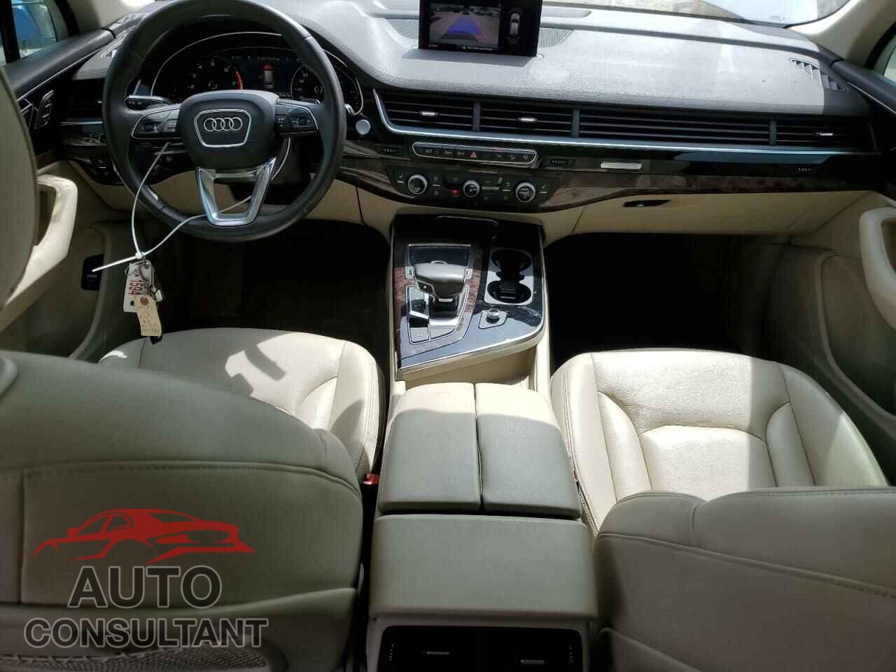 AUDI Q7 2017 - WA1LAAF70HD014757