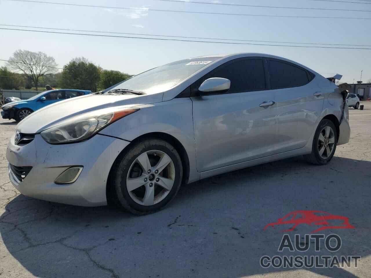 HYUNDAI ELANTRA 2013 - 5NPDH4AE4DH238101