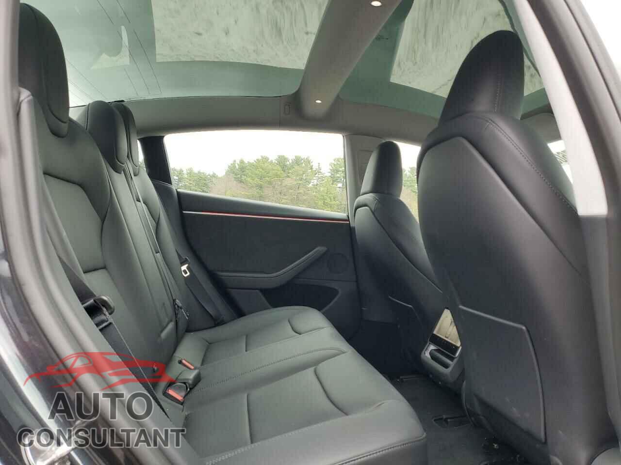 TESLA MODEL 3 2024 - 5YJ3E1EB2RF816463
