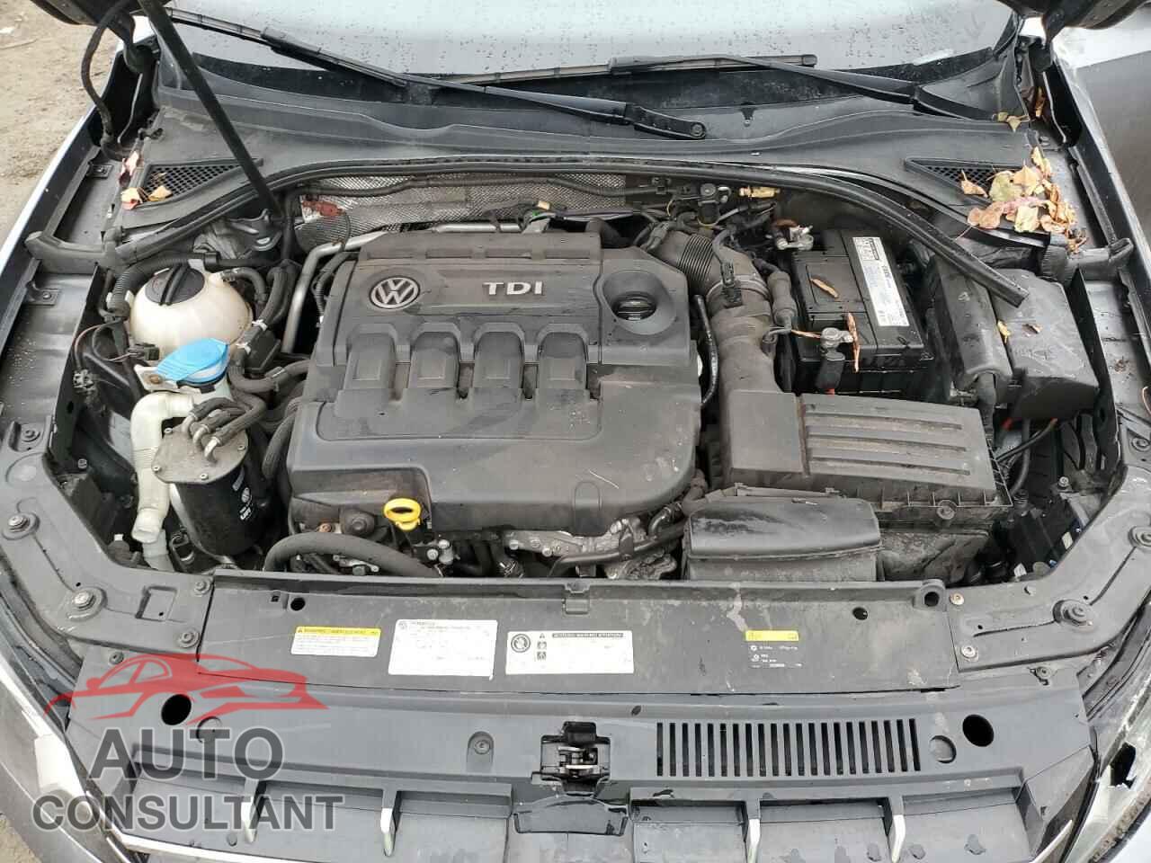 VOLKSWAGEN PASSAT 2015 - 1VWBV7A33FC031503