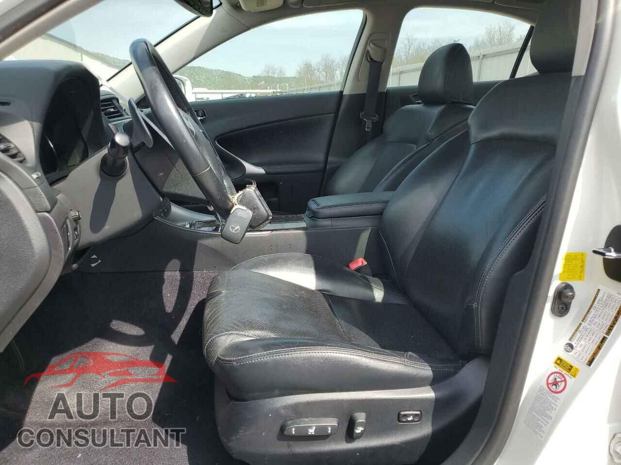 LEXUS IS 2012 - JTHCF5C20C5059948