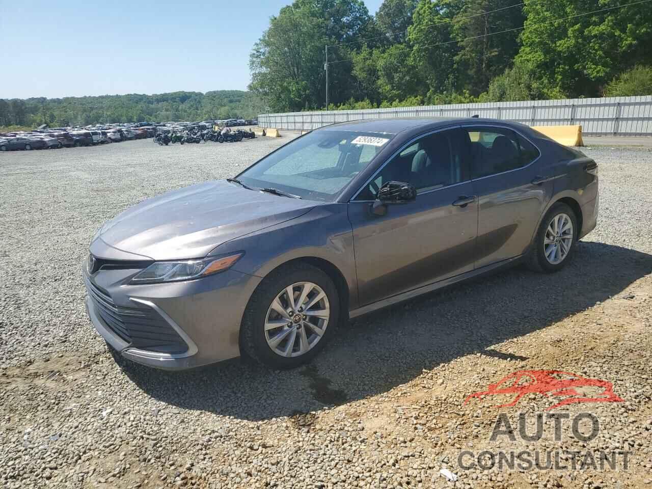 TOYOTA CAMRY 2022 - 4T1C11AK0NU059867