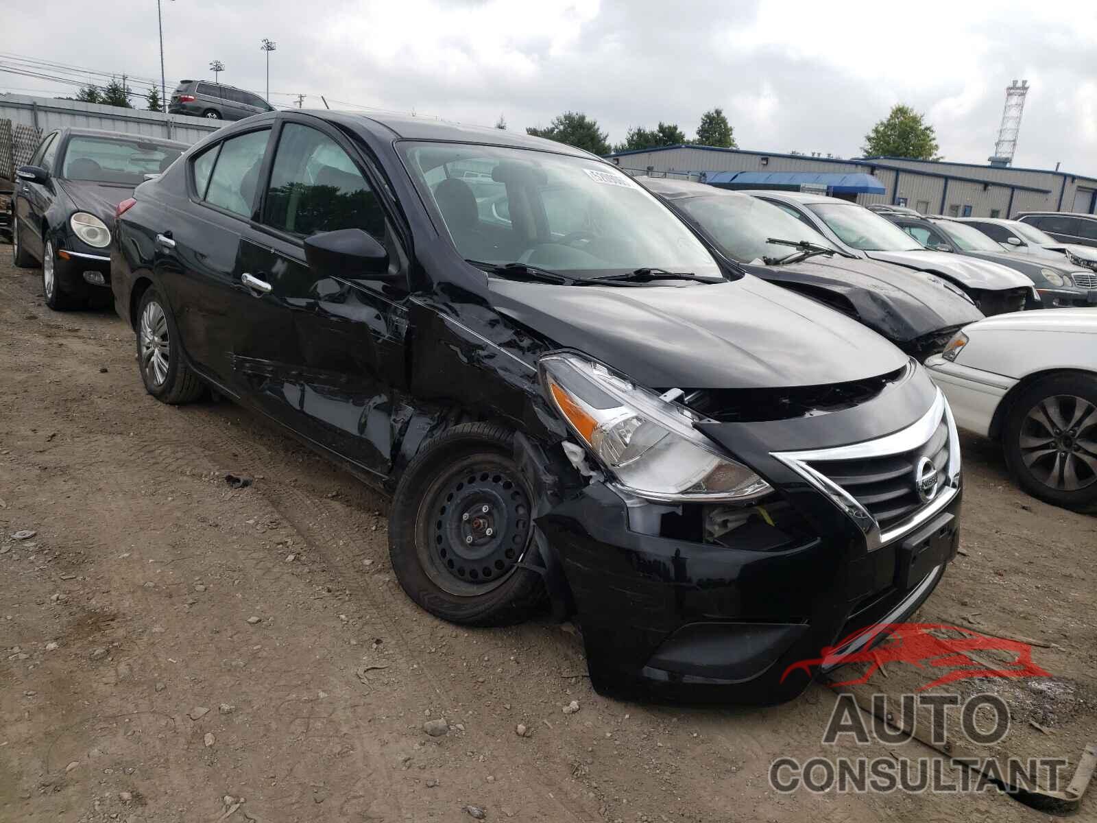 NISSAN VERSA 2018 - 3N1CN7AP7JL879510