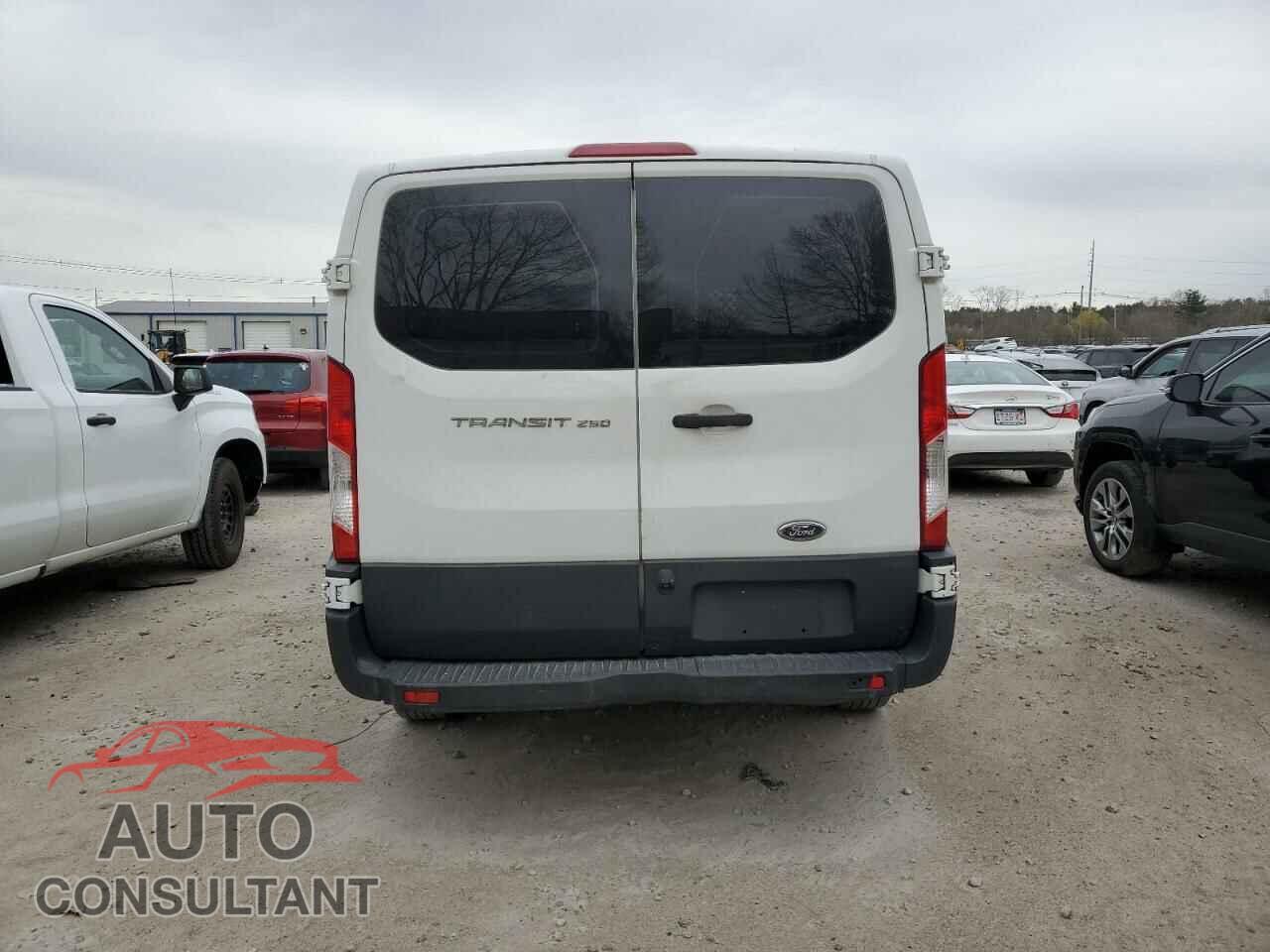 FORD TRANSIT 2016 - 1FTYR1ZM7GKB20865