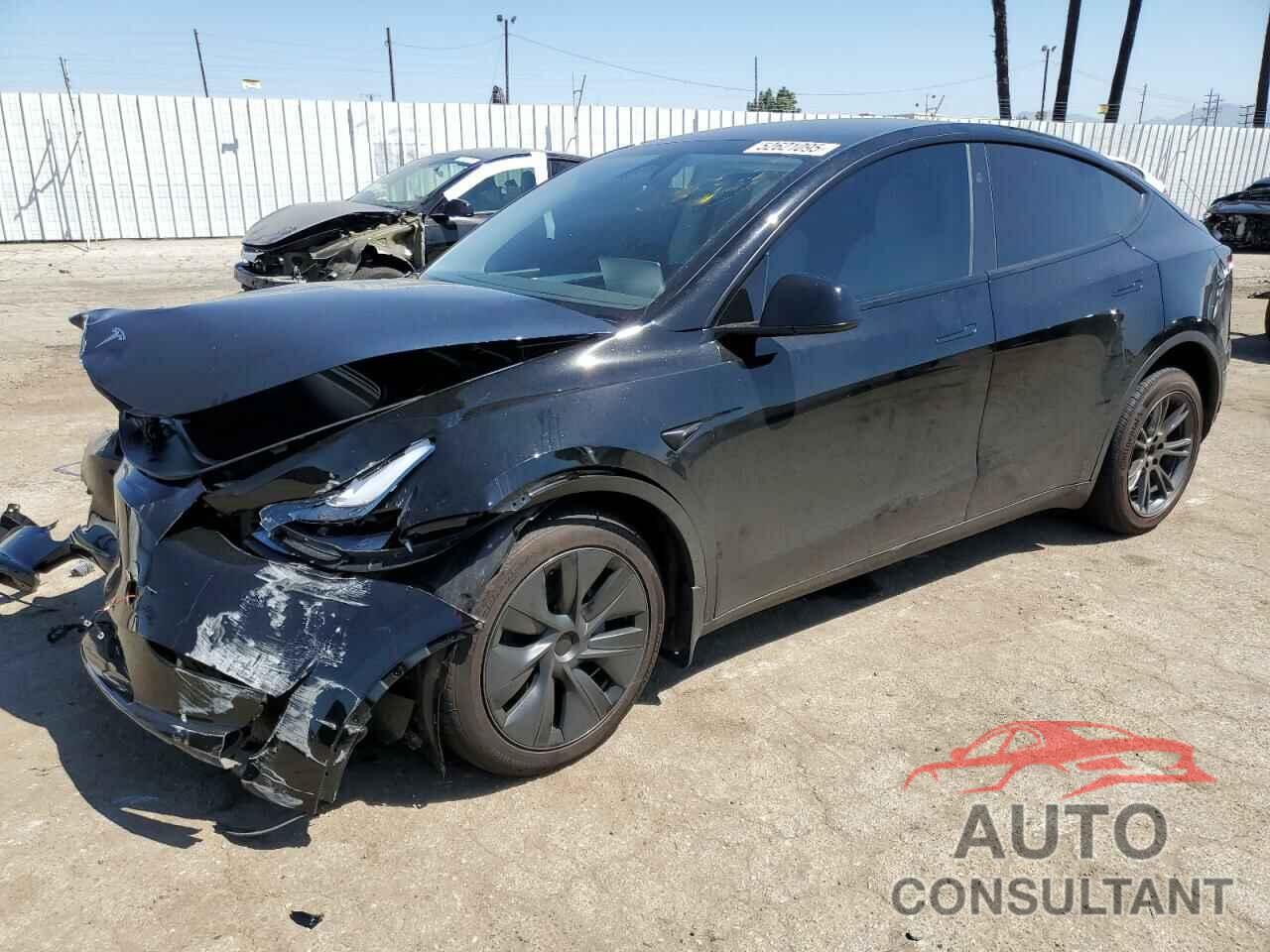 TESLA MODEL Y 2025 - 7SAYGDEE9SF216561