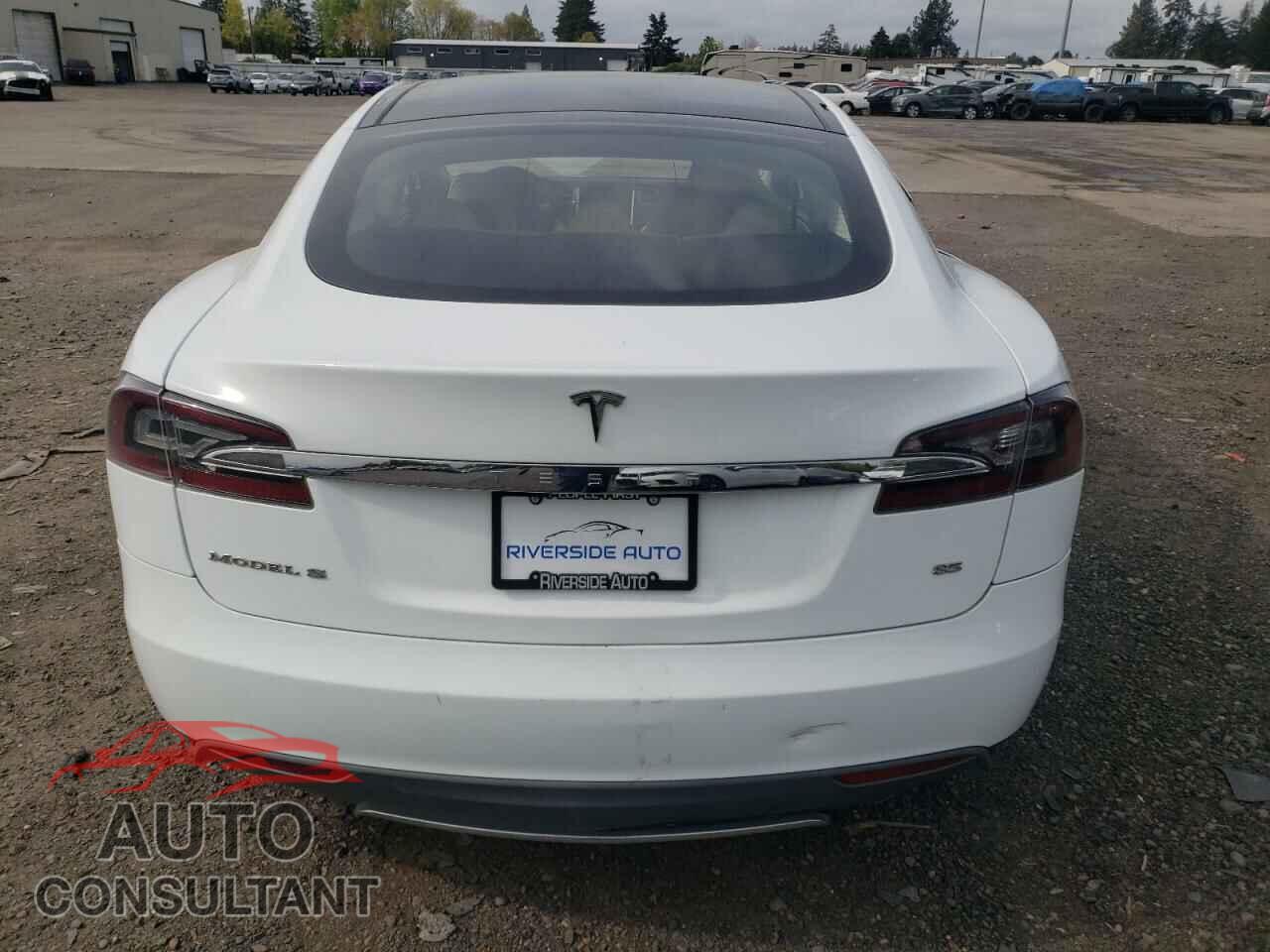 TESLA MODEL S 2013 - 5YJSA1DN0DFP13487