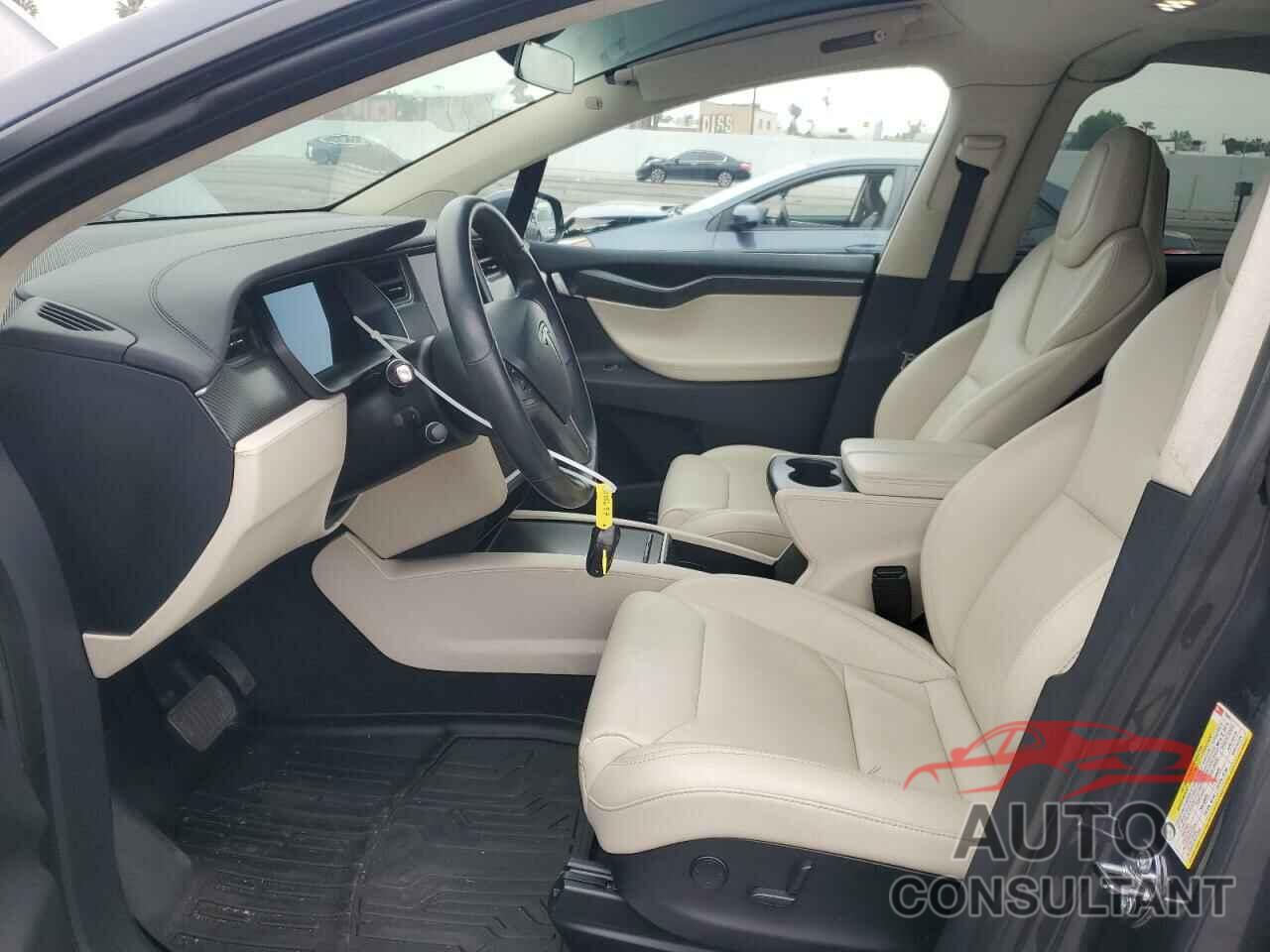 TESLA MODEL X 2018 - 5YJXCDE2XJF135657