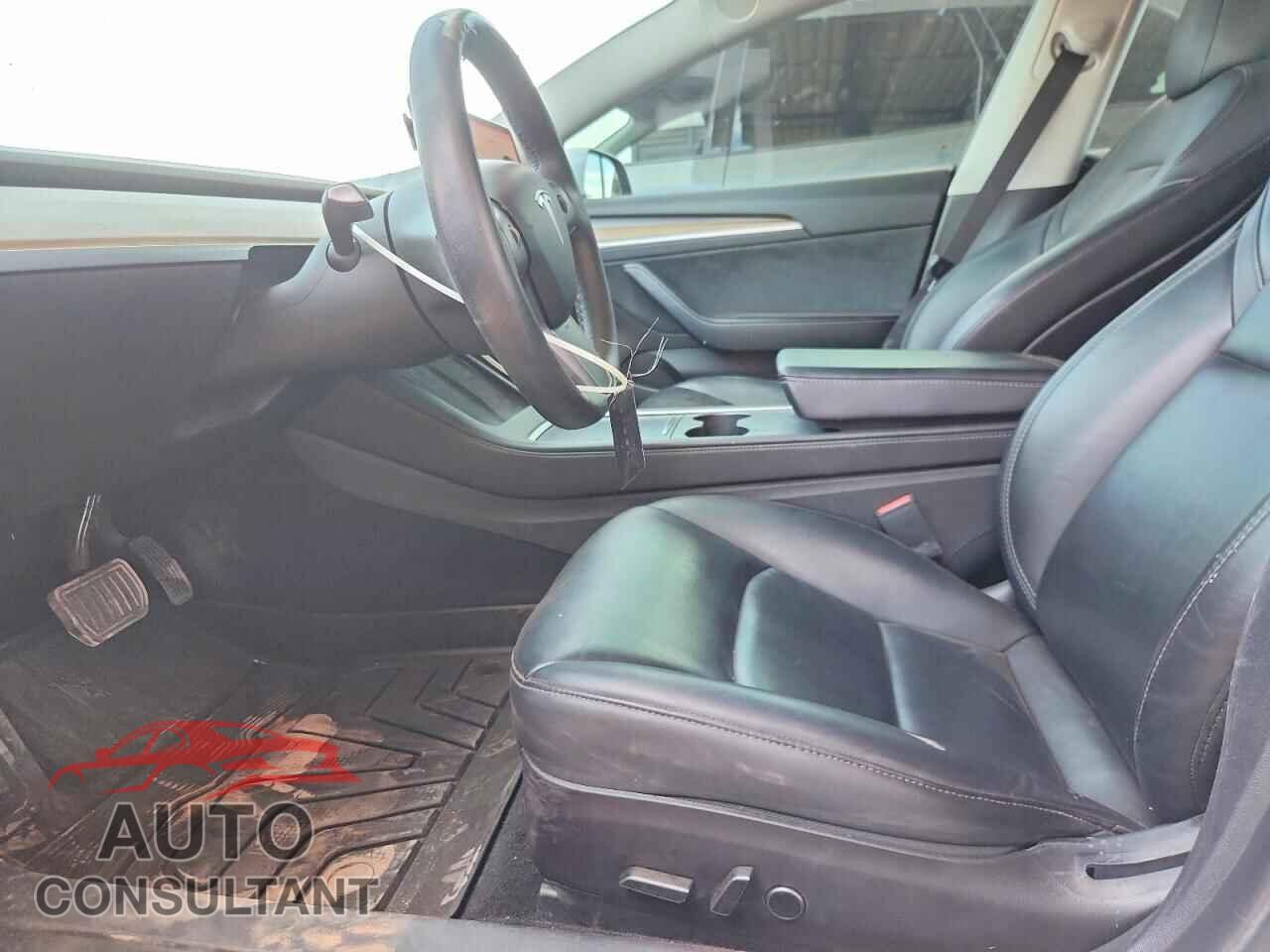 TESLA MODEL 3 2021 - 5YJ3E1EA1MF095942