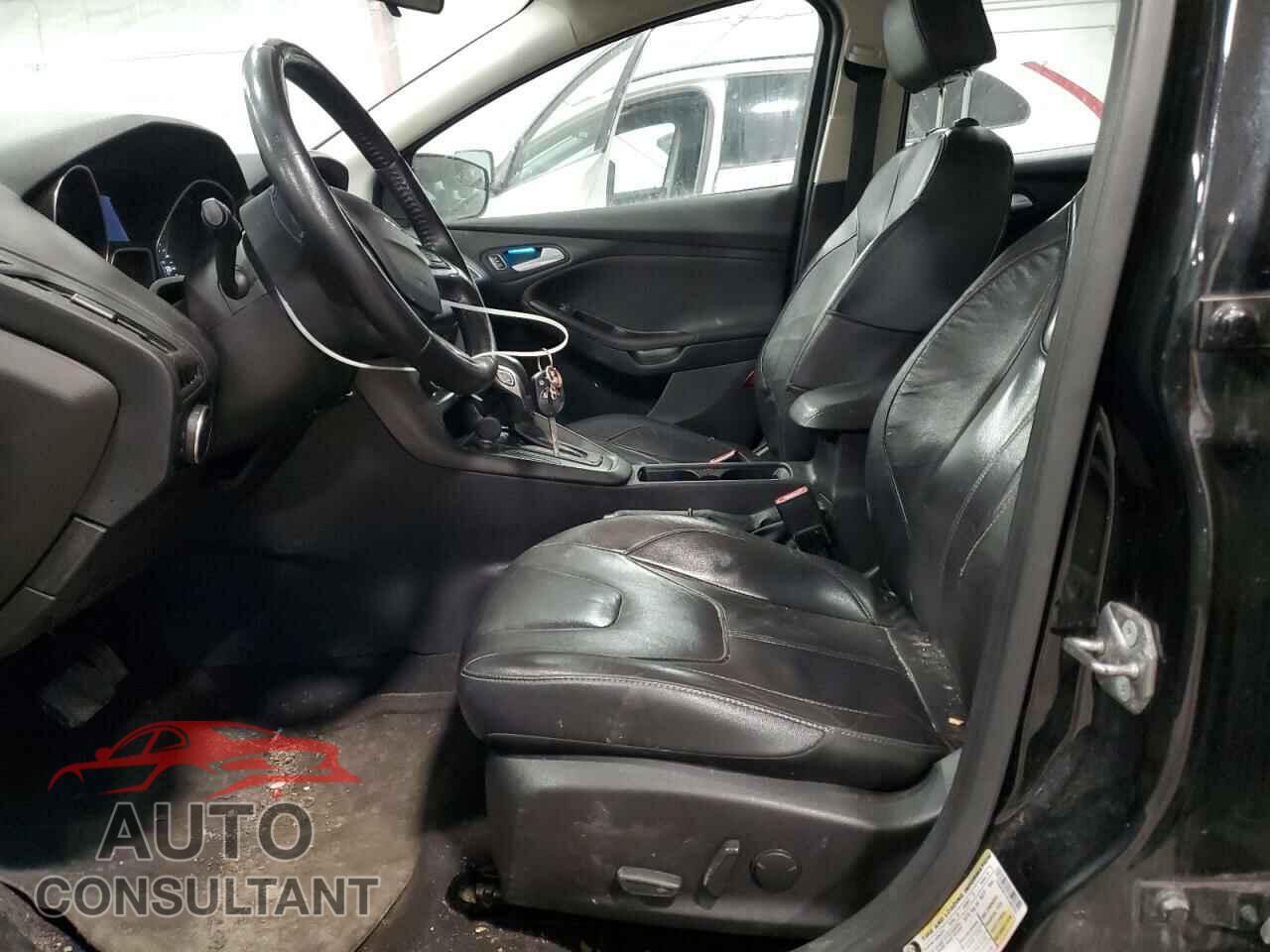 FORD FOCUS 2015 - 1FADP3F21FL285263
