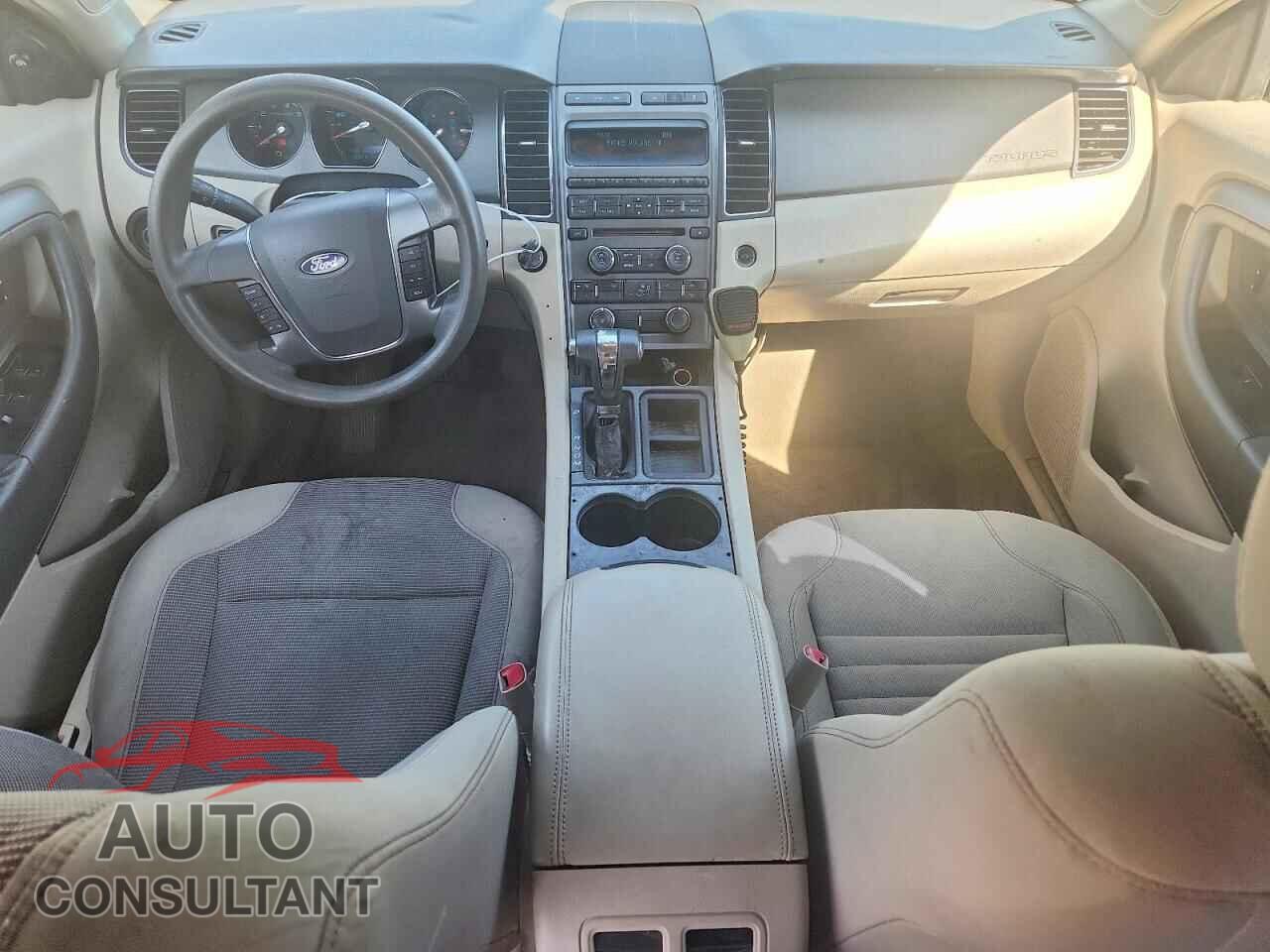 FORD TAURUS 2010 - 1FAHP2DW5AG104006
